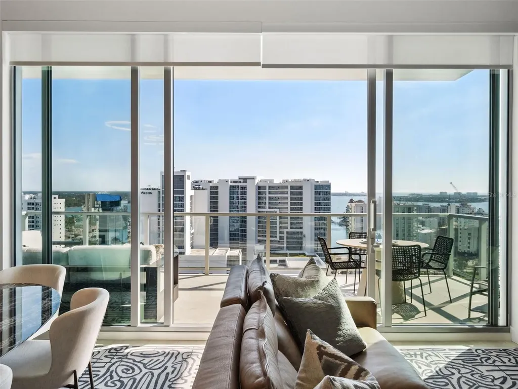 301 Quay Commons Sarasota FL 34236