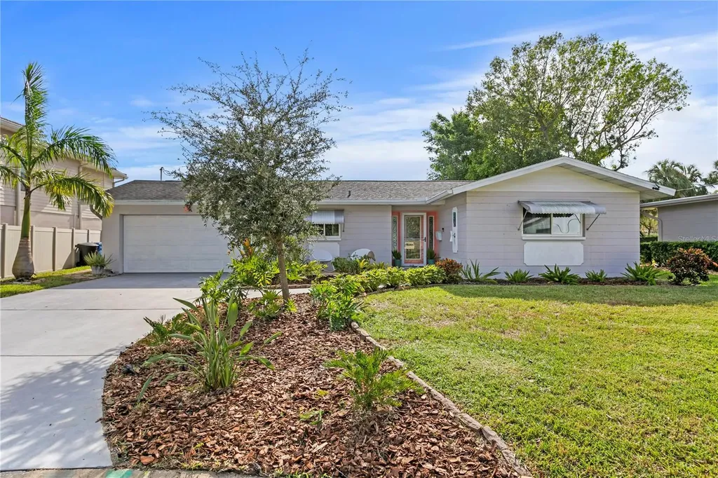 648 Almeda Court N St Petersburg FL 33702
