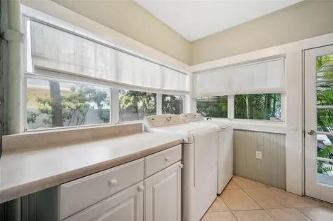 455 13th Avenue NE St Petersburg FL 33701