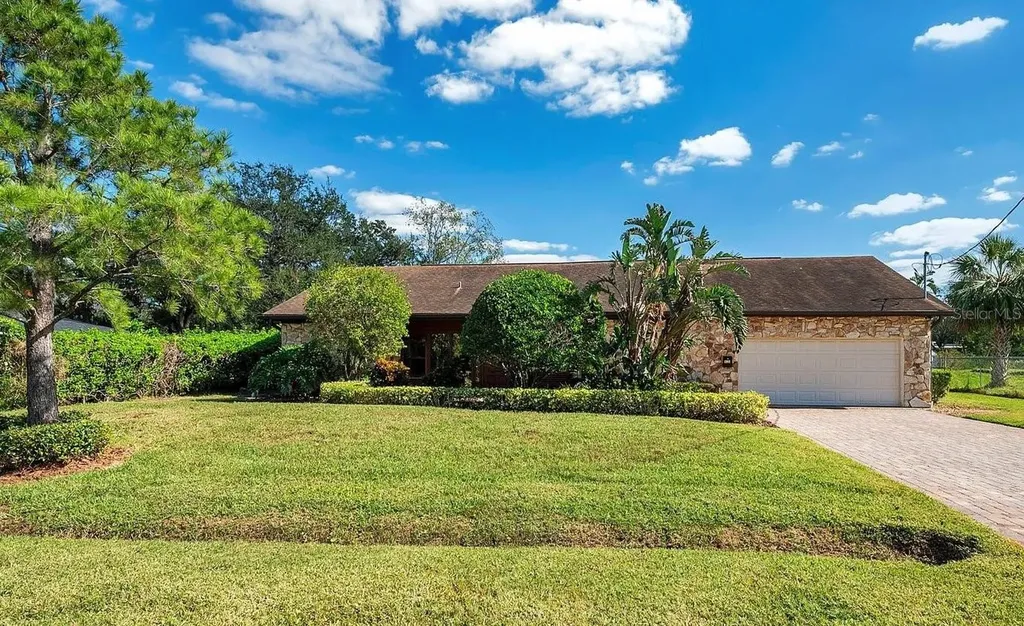 12011 N Gomez Avenue Tampa FL 33618
