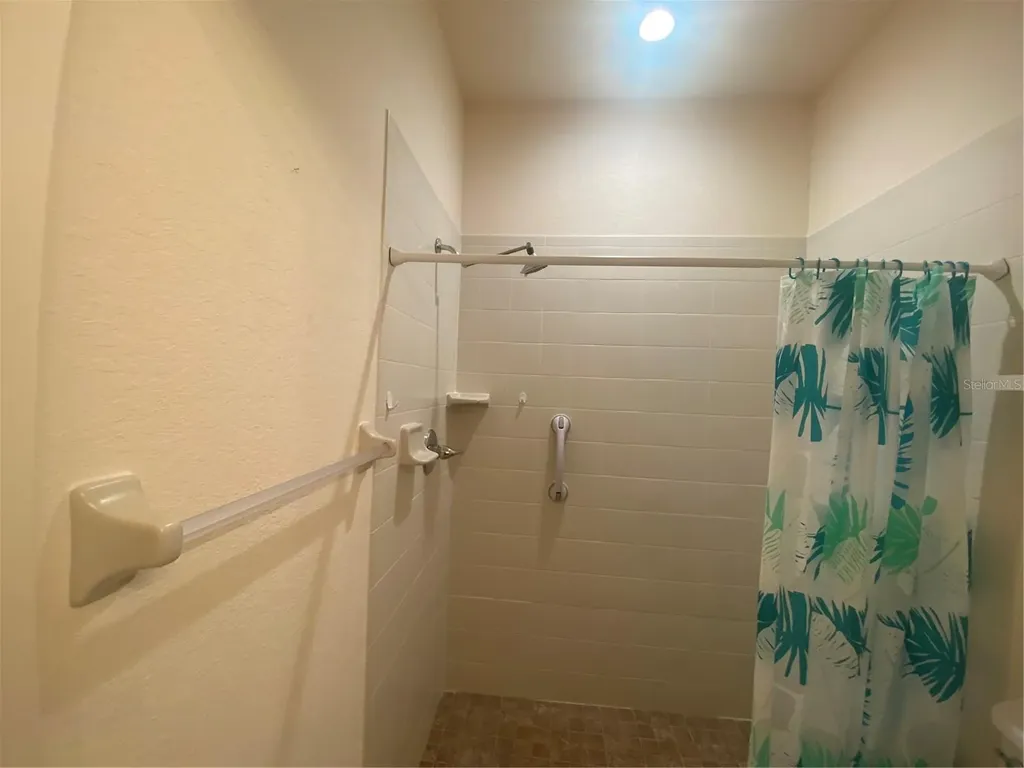 1561 Vienna Square Drive Winter Haven FL 33884