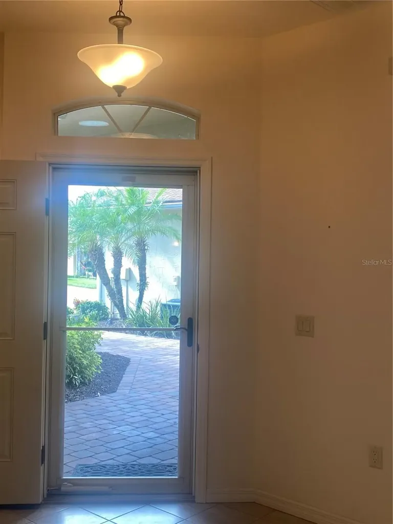 1561 Vienna Square Drive Winter Haven FL 33884