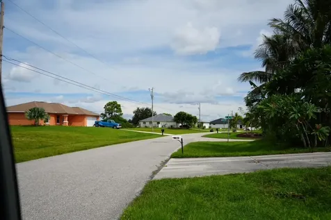 1810 NE 13th Terrace Cape Coral FL 33909