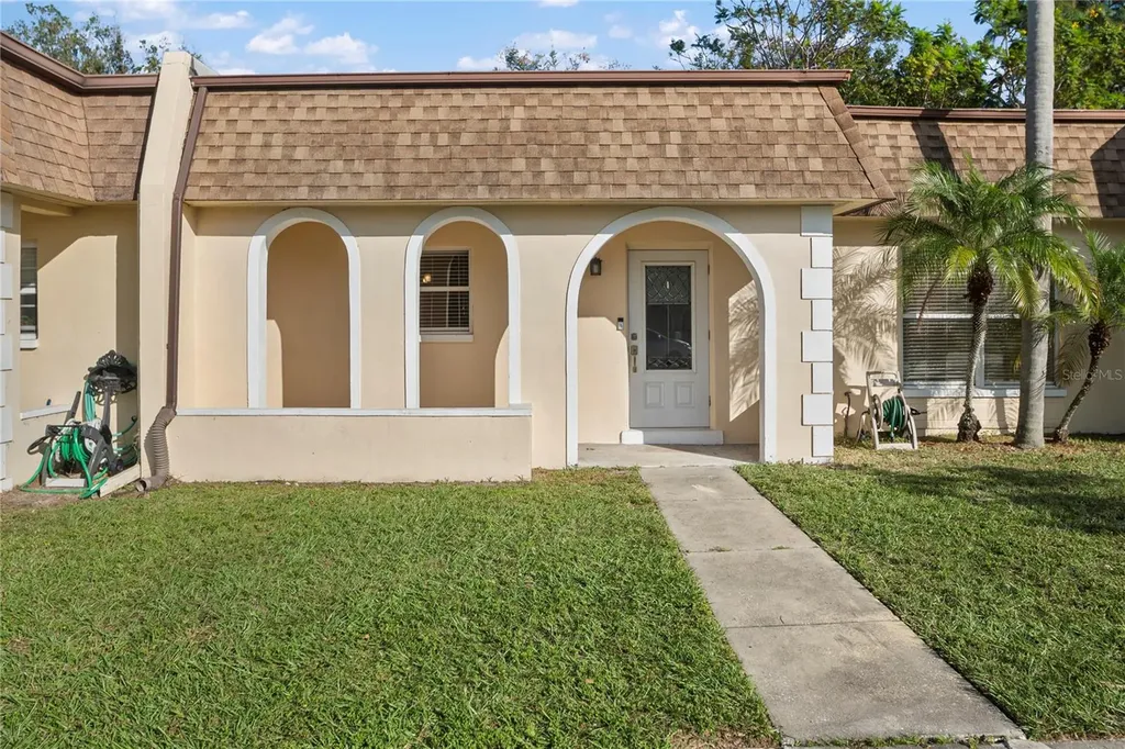 9899 85th Way Seminole FL 33777