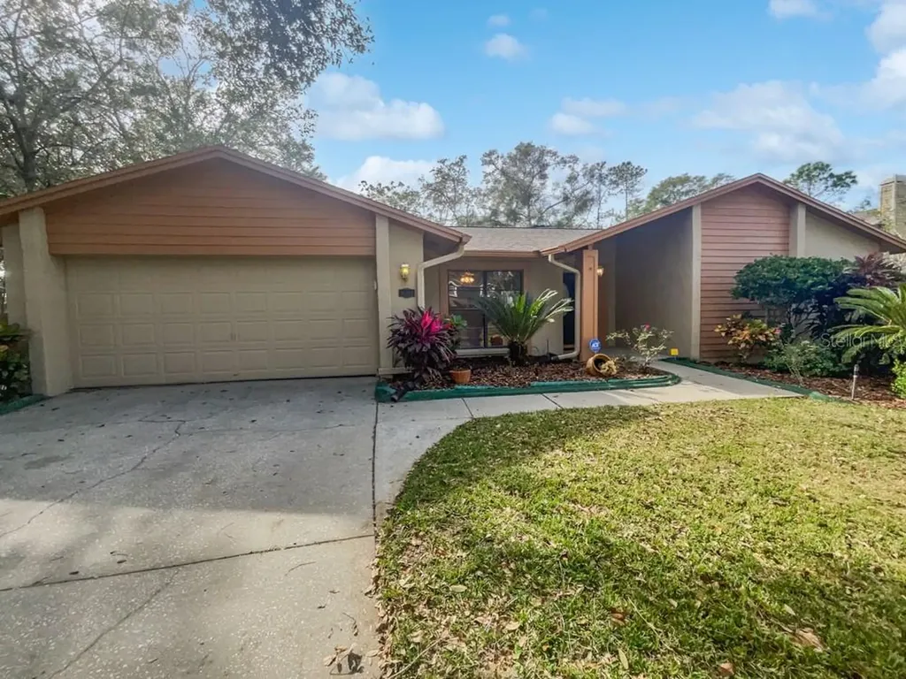 16504 Cranwood Place Tampa FL 33618