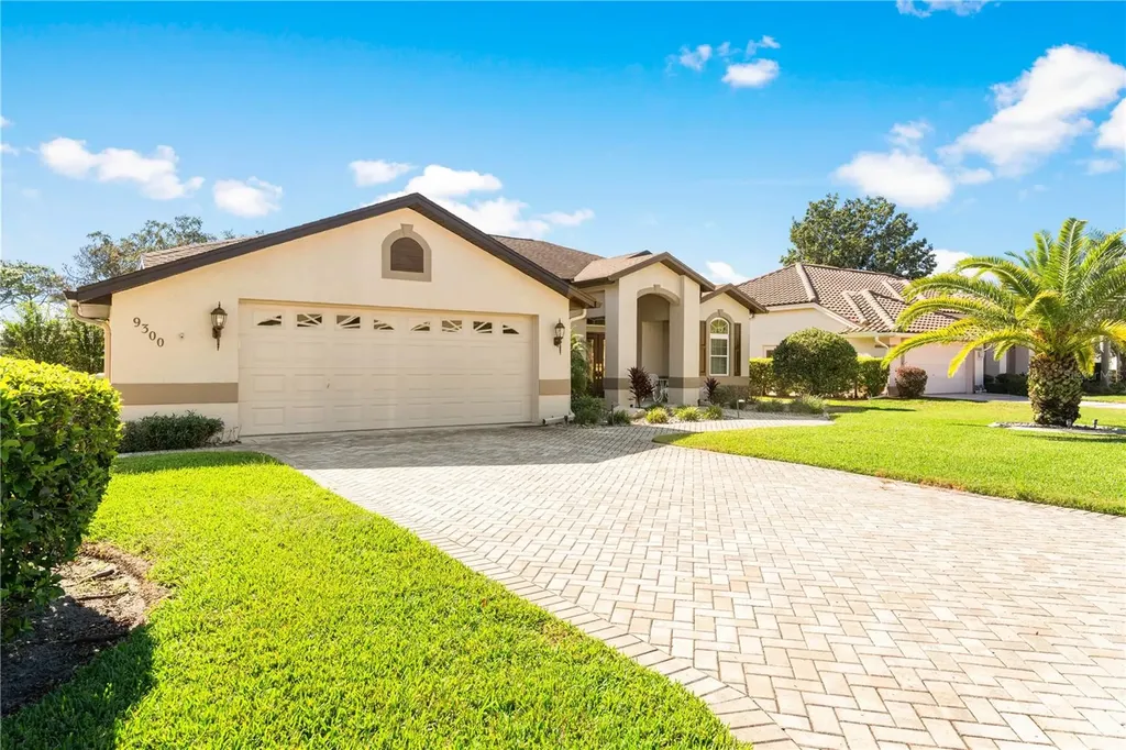 9300 Fox Hollow Lane Weeki Wachee FL 34613