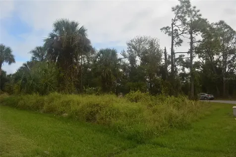 Maddock Circle North Port FL 34286