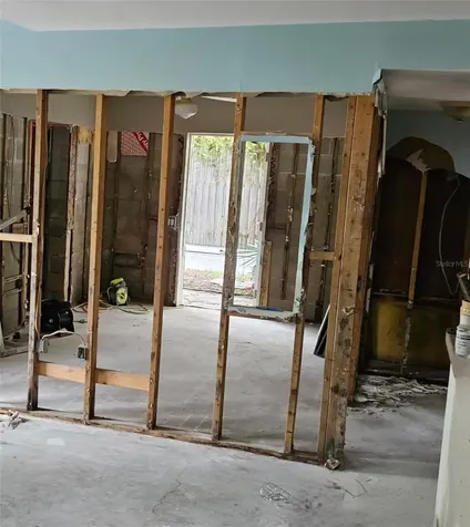 5400 Circle Drive Weeki Wachee FL 34607