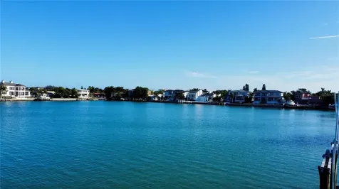 109 N Warbler Lane Sarasota FL 34236