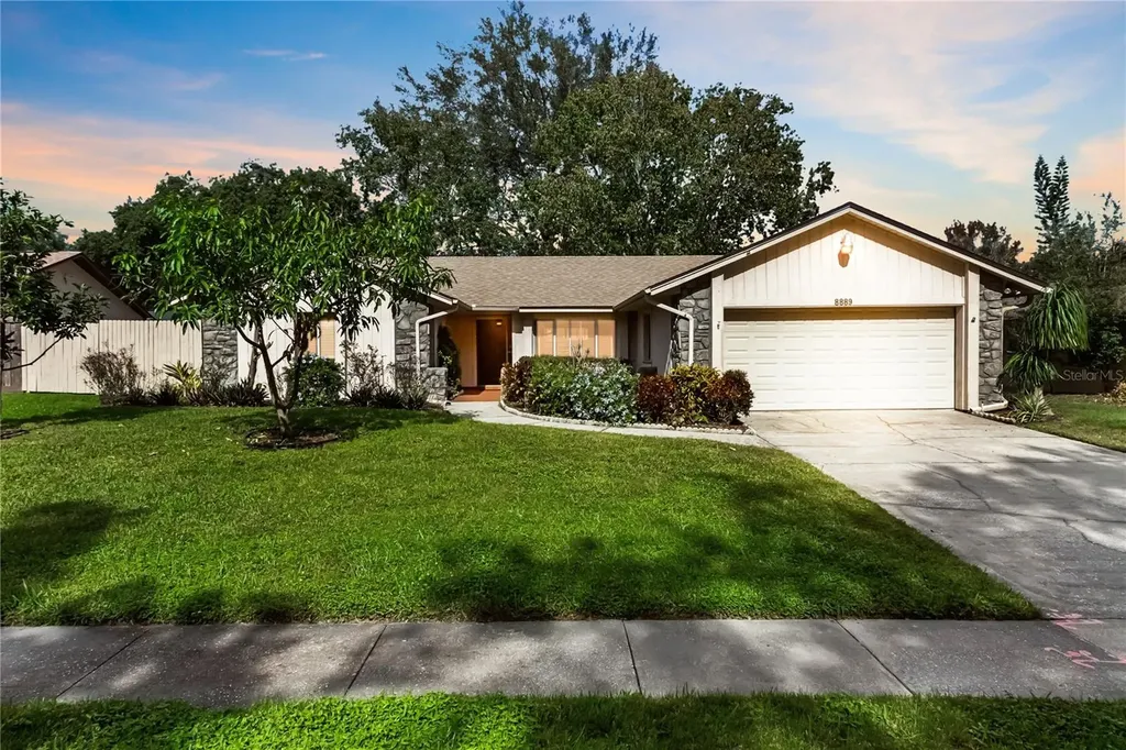 8889 Butternut Boulevard Orlando FL 32817