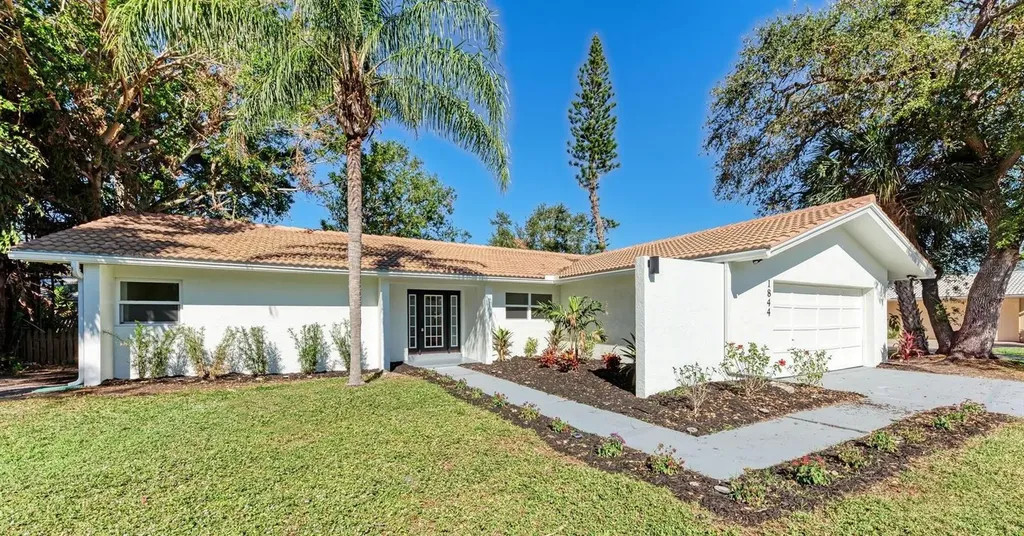 1844 Riviera Circle Sarasota FL 34232