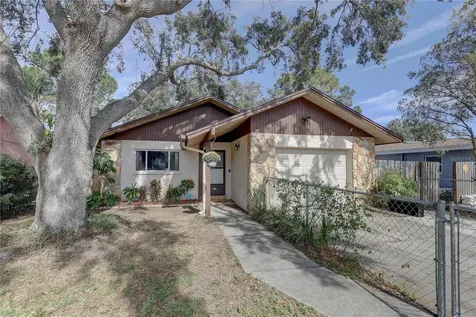 631 74th Avenue N St Petersburg FL 33702