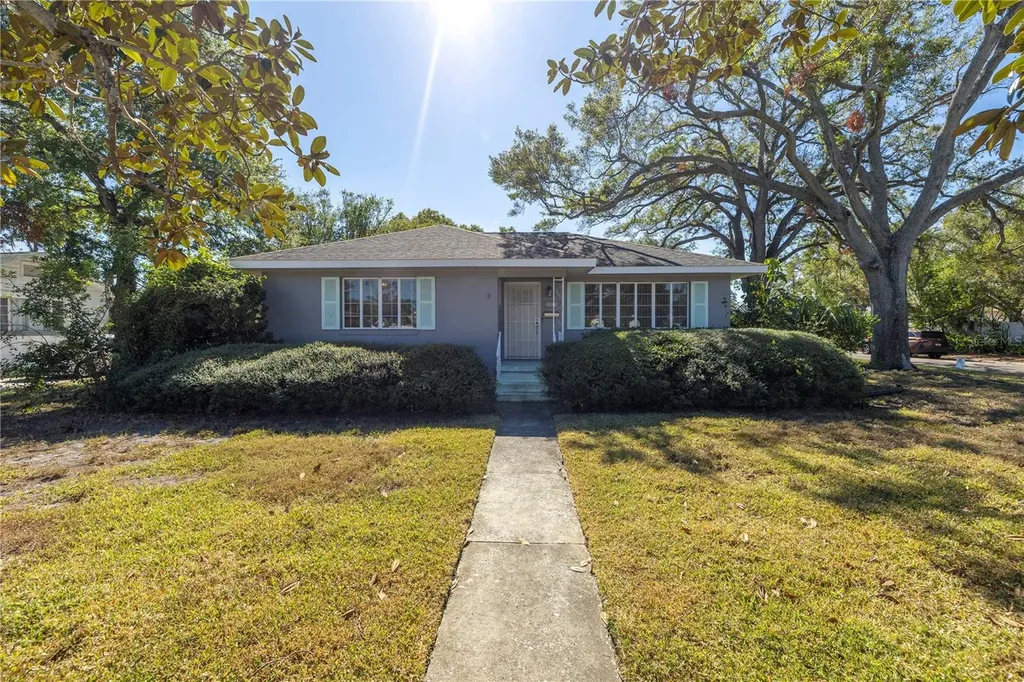 4688 8th Avenue N St Petersburg FL 33713