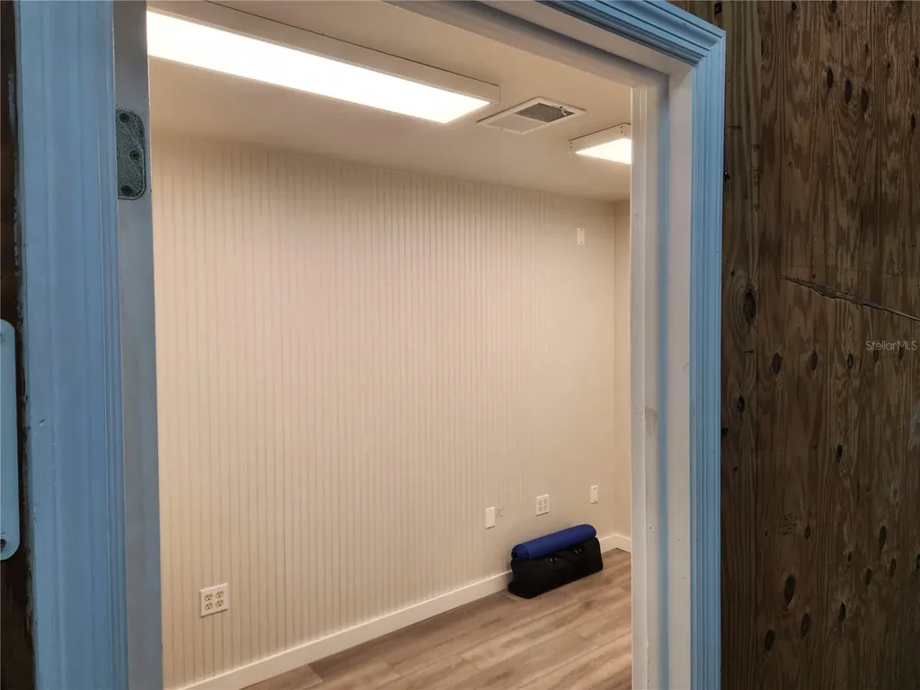 2730 Worth Avenue Englewood FL 34224