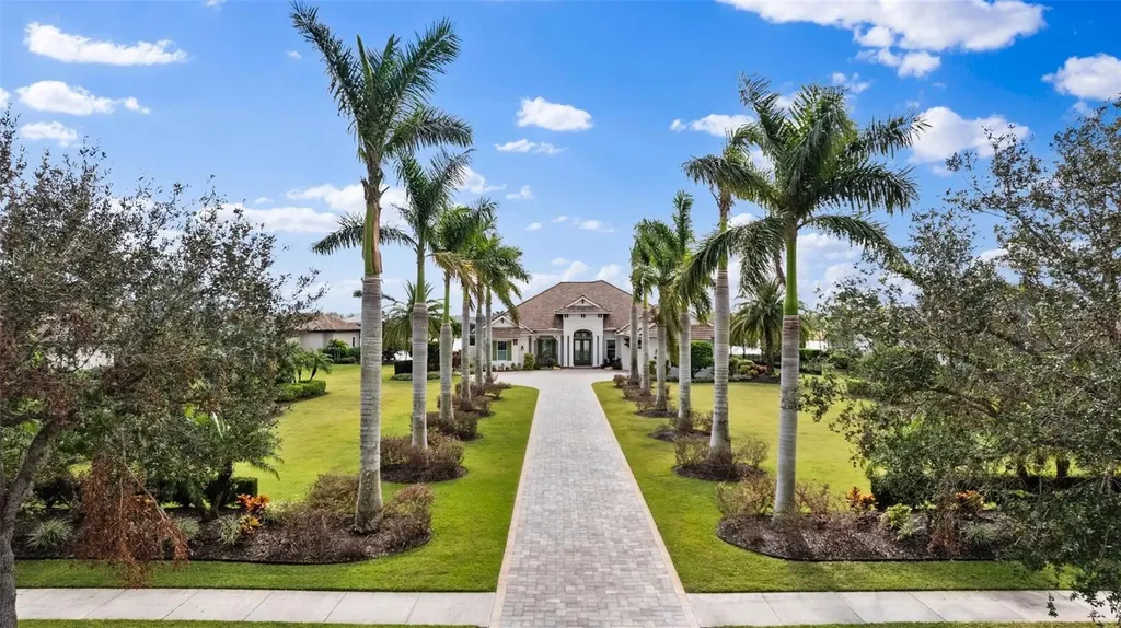 8432 Lindrick Lane Bradenton FL 34202
