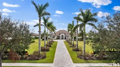 8432 Lindrick Lane Bradenton FL 34202