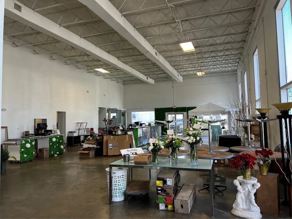 2048 Bee Ridge Road Sarasota FL 34239