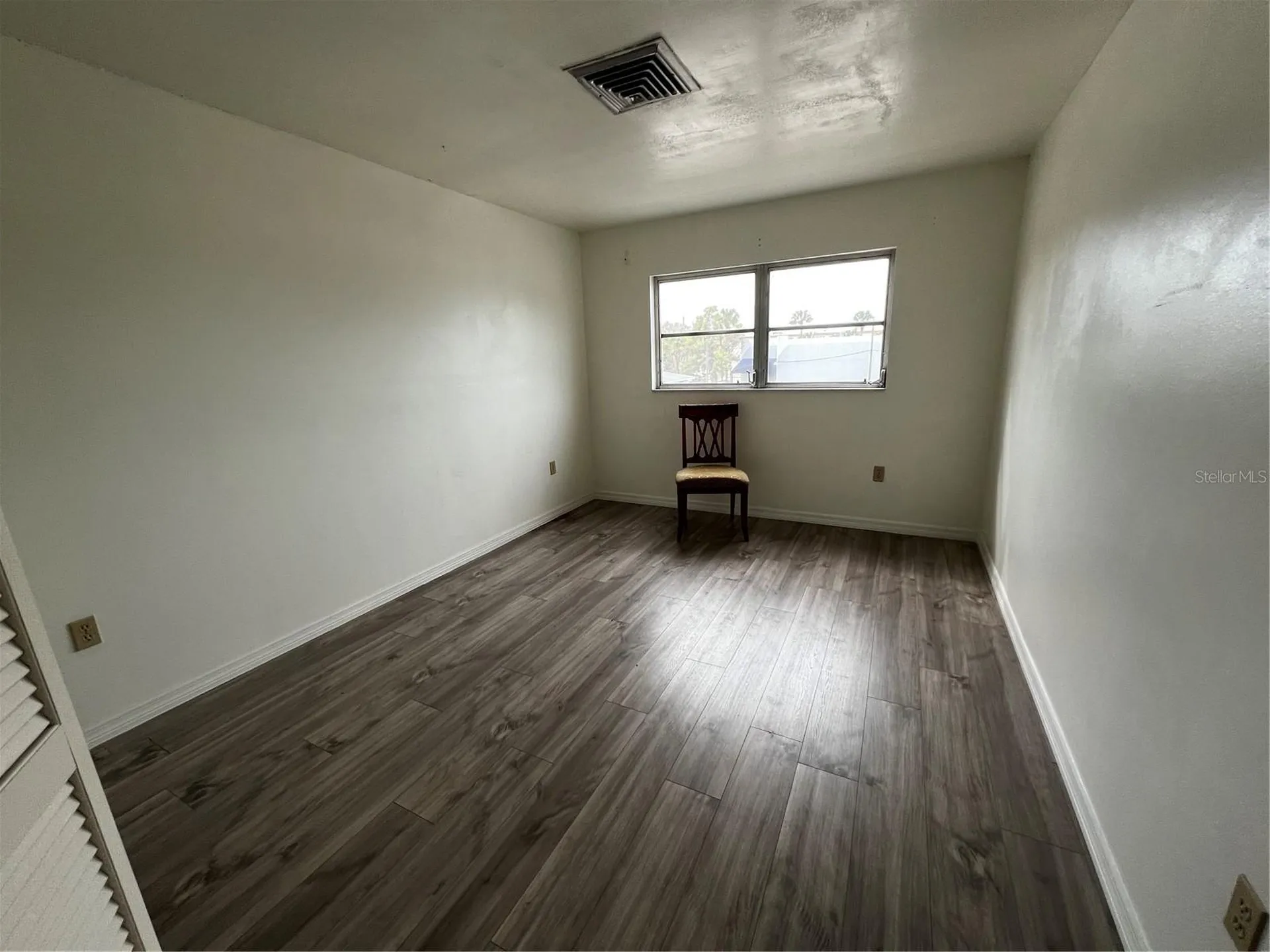 2048 Bee Ridge Road Sarasota FL 34239