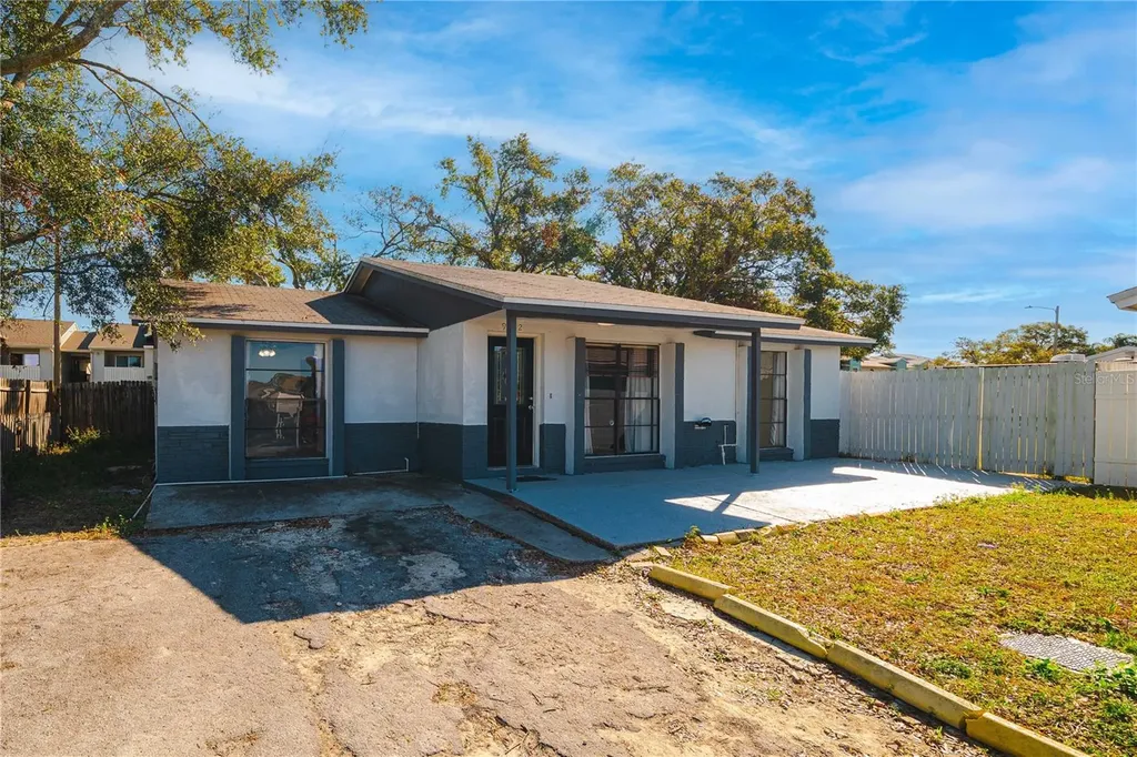 9102 Post Oak Court Tampa FL 33615