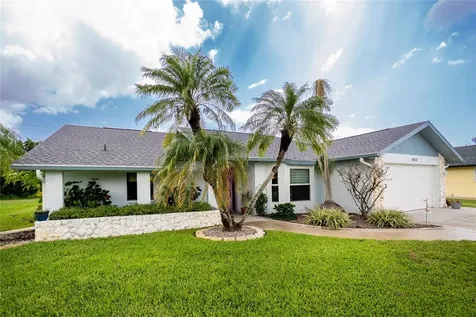 10127 Peach Avenue Englewood FL 34224