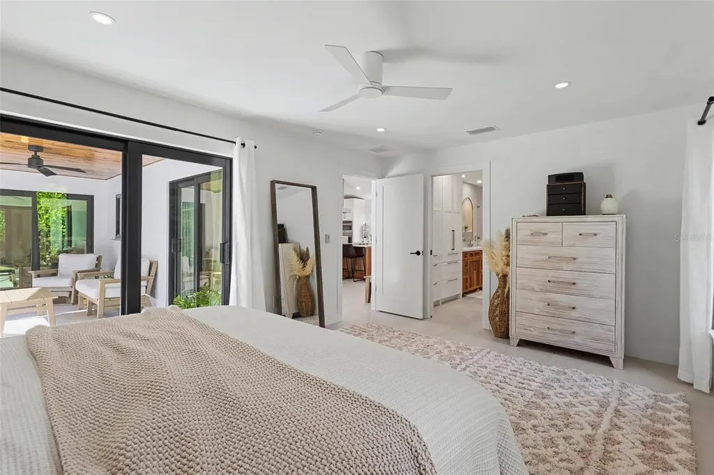 1899 Buccaneer Circle Sarasota FL 34231