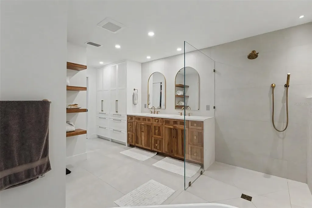 1899 Buccaneer Circle Sarasota FL 34231