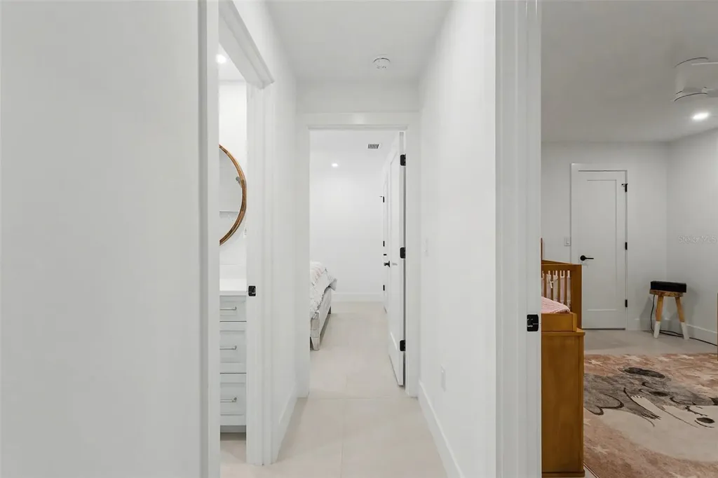 1899 Buccaneer Circle Sarasota FL 34231