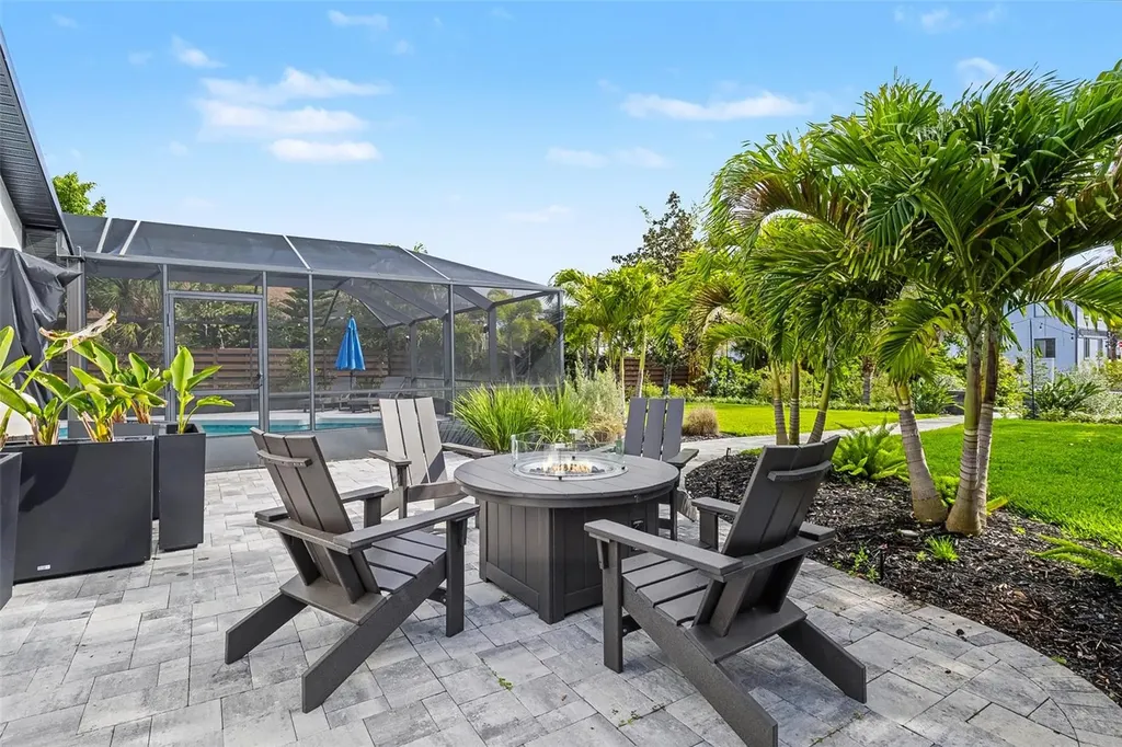 1899 Buccaneer Circle Sarasota FL 34231