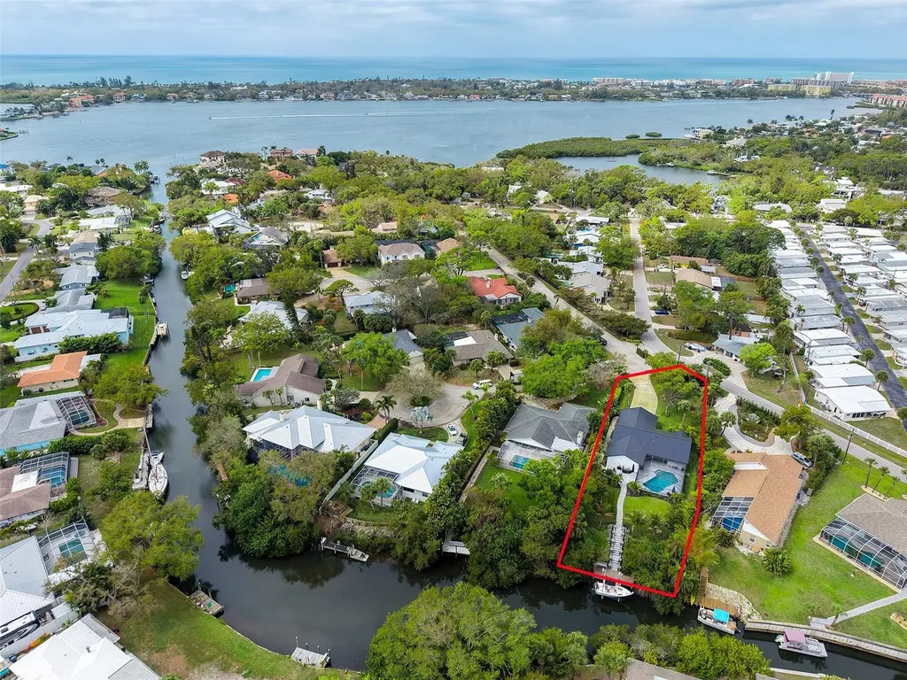 1899 Buccaneer Circle Sarasota FL 34231