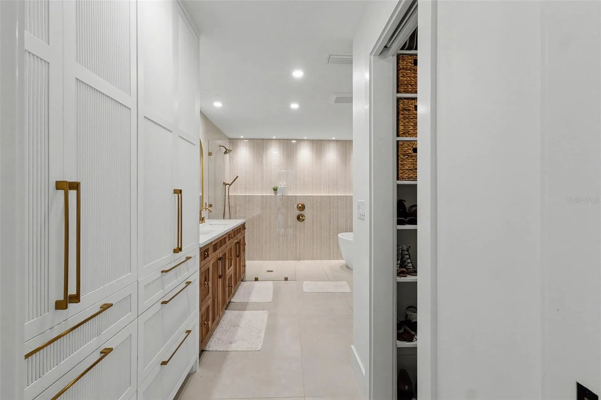 1899 Buccaneer Circle Sarasota FL 34231