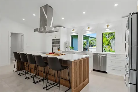 1899 Buccaneer Circle Sarasota FL 34231