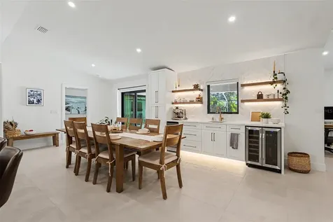 1899 Buccaneer Circle Sarasota FL 34231