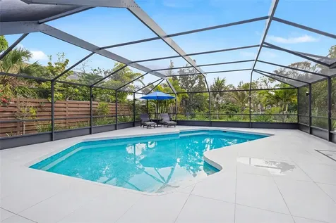1899 Buccaneer Circle Sarasota FL 34231