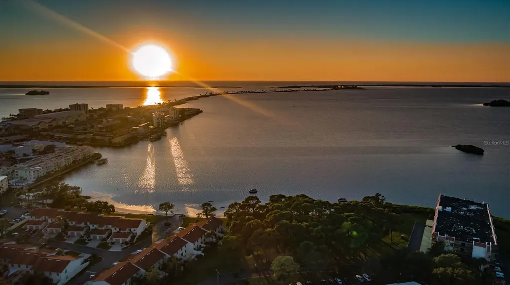 2700 Bayshore Boulevard Dunedin FL 34698