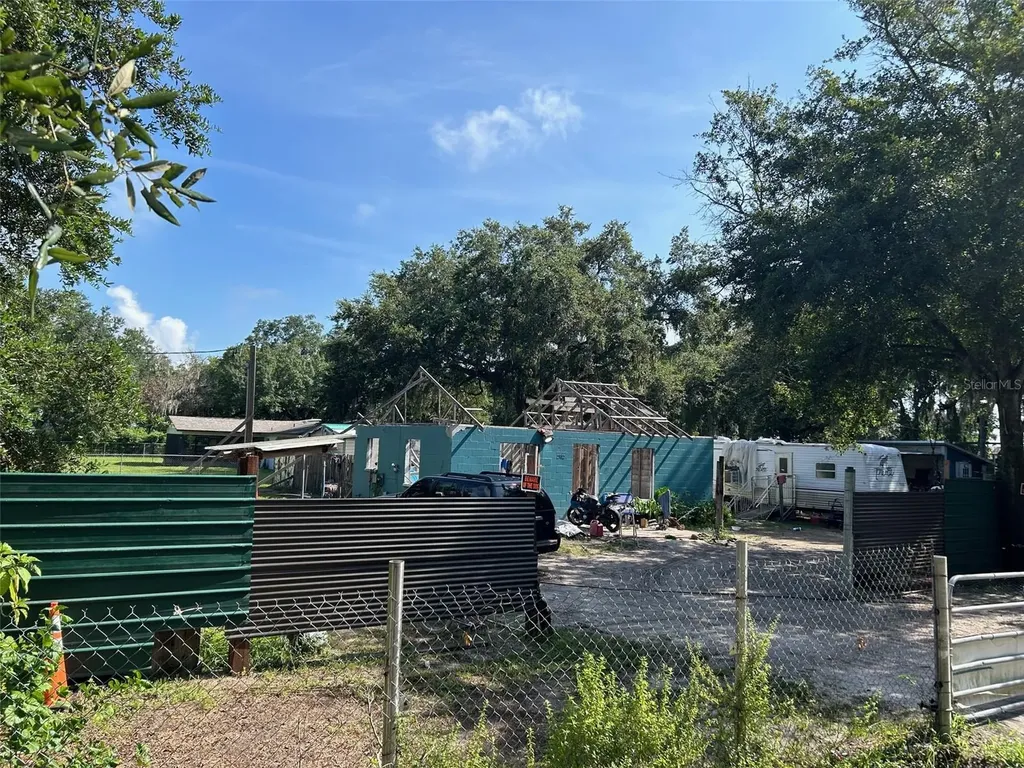 2902 Robinson Road Plant City FL 33565