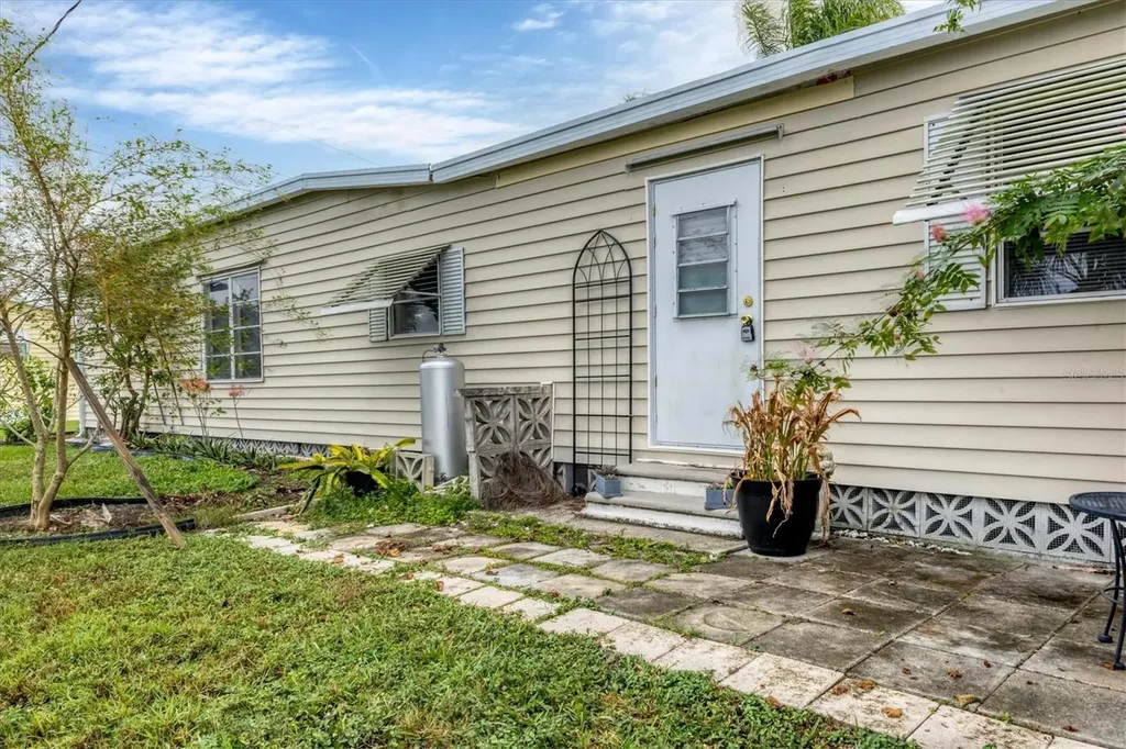 4906 1st A Street E Bradenton FL 34203