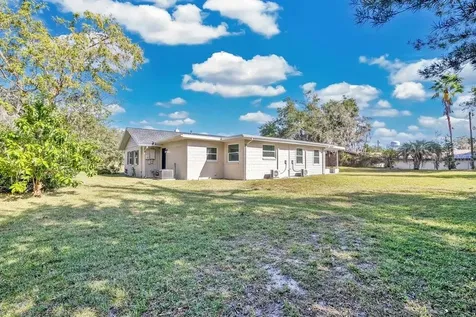 2011 Butler Street Leesburg FL 34748