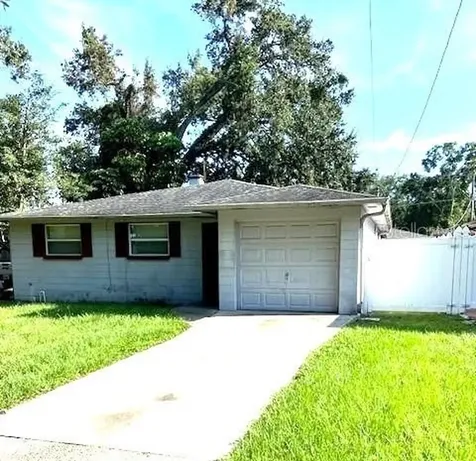 2702 W Henry Avenue Tampa FL 33614