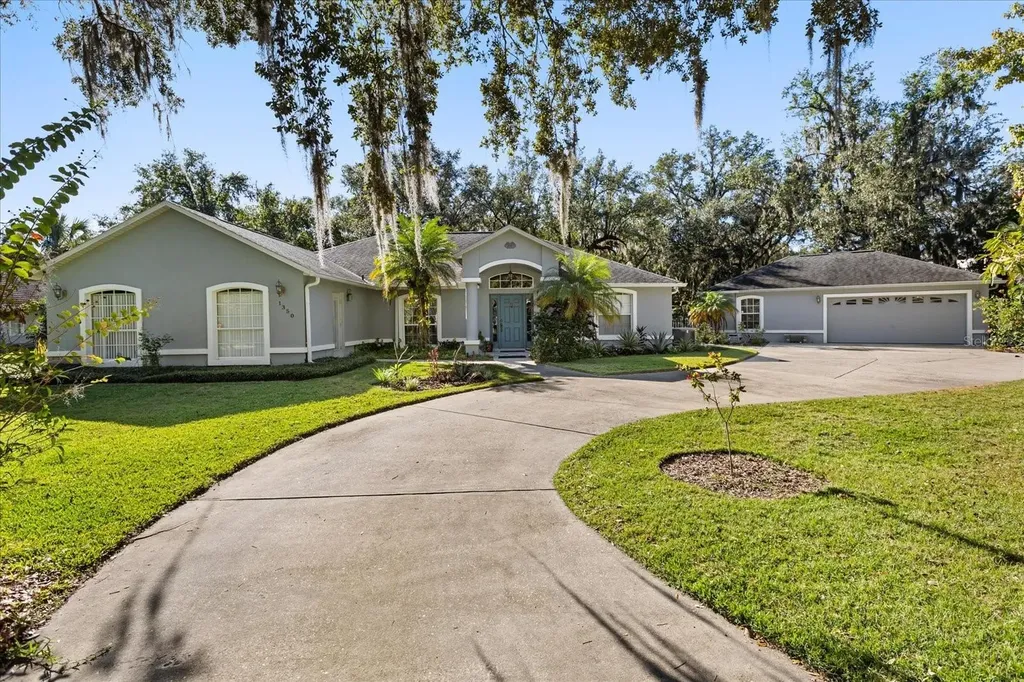 1350 Hidden Harbor Lane Kissimmee FL 34746
