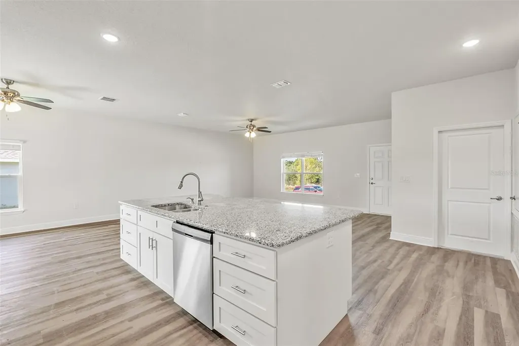 44 W Lynnhaven Place Citrus Springs FL 34434