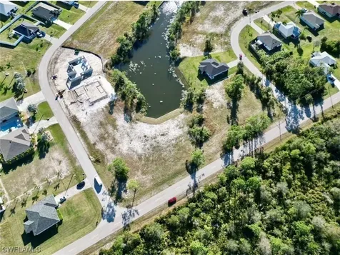 4009 NE 22nd Place Cape Coral FL 33909
