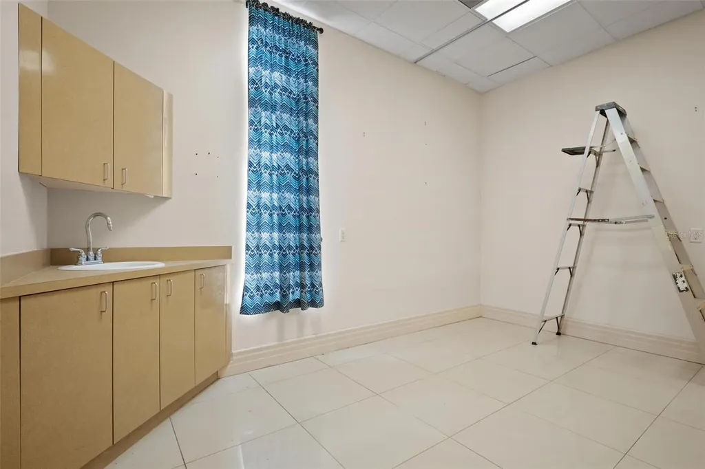 3730 Tampa Road Palm Harbor FL 34684