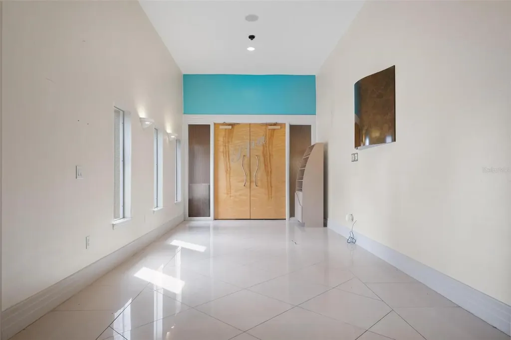 3730 Tampa Road Palm Harbor FL 34684