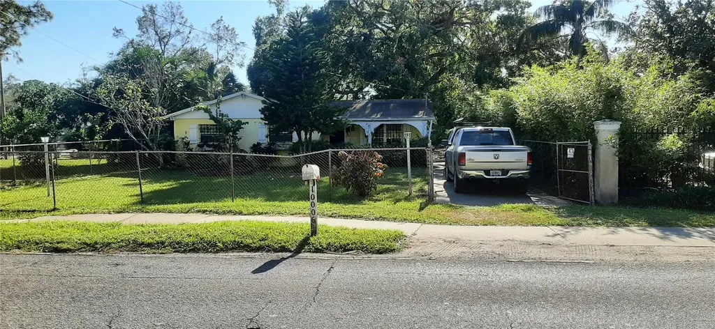 10006 Memorial Highway Tampa FL 33615