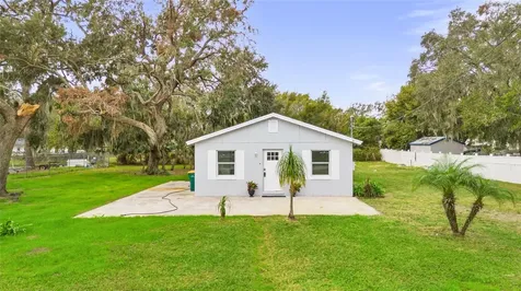 312 S Bloxham Avenue Tavares FL 32778
