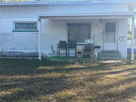 1778 27th Avenue N St Petersburg FL 33713