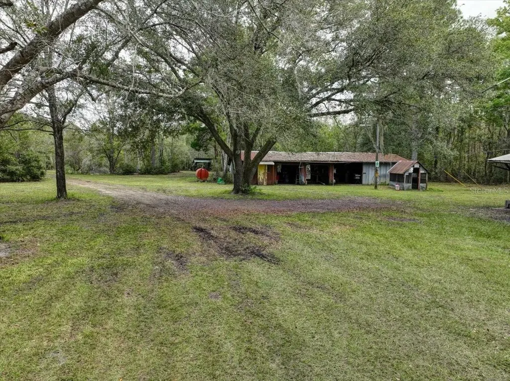 310 N Otter Creek Avenue Bronson FL 32621