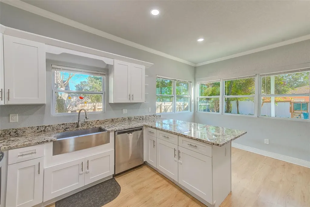 2905 E 21st Avenue Tampa FL 33605