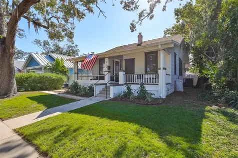 218 15th Avenue N St Petersburg FL 33704