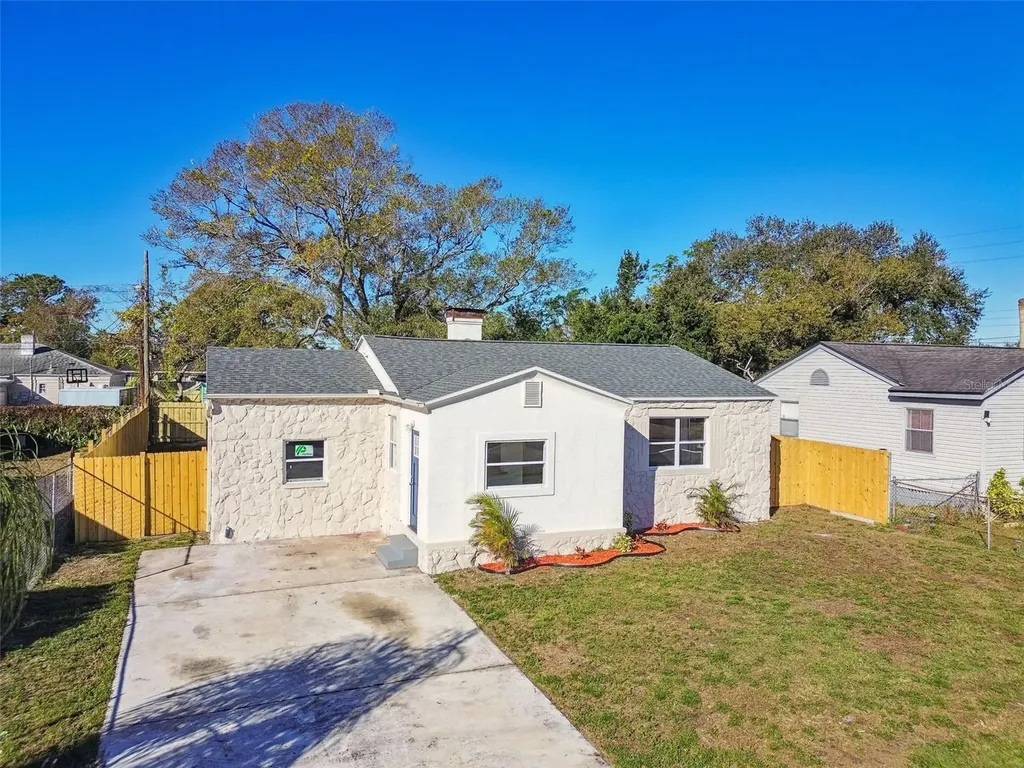205 Kingston Street S St Petersburg FL 33711